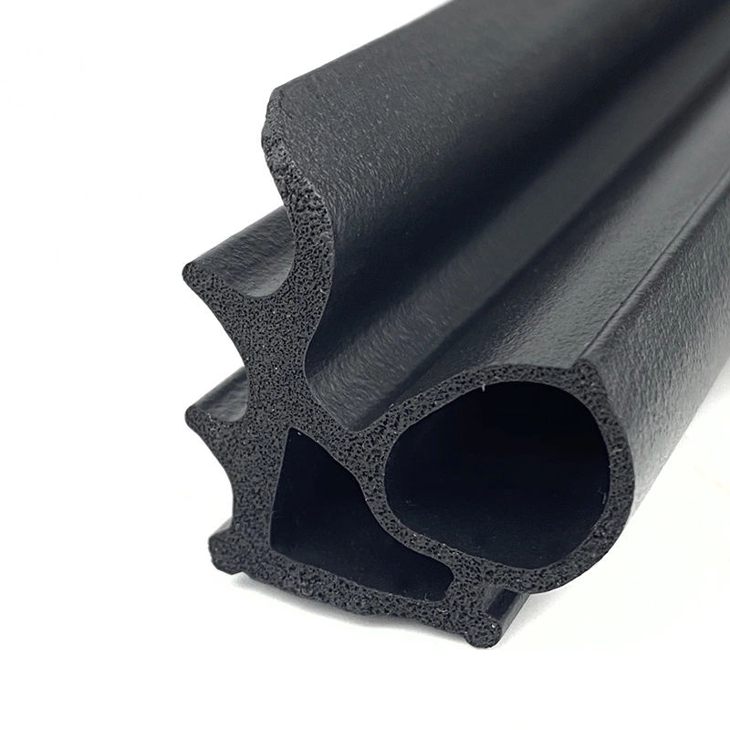 Nhà máy bán buôn màu đen chống thời tiết Extrusion Chiếc xe có thùng nắp 2